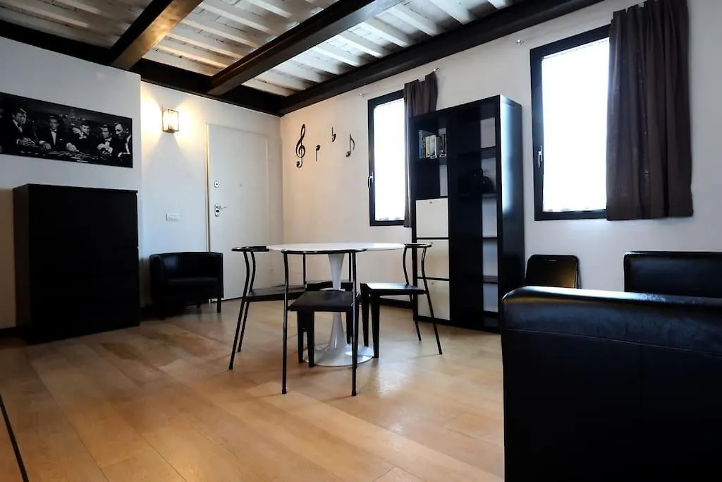 Loft Santa Chiara - Affitti Brevi Italia Apartment Lucca Italy