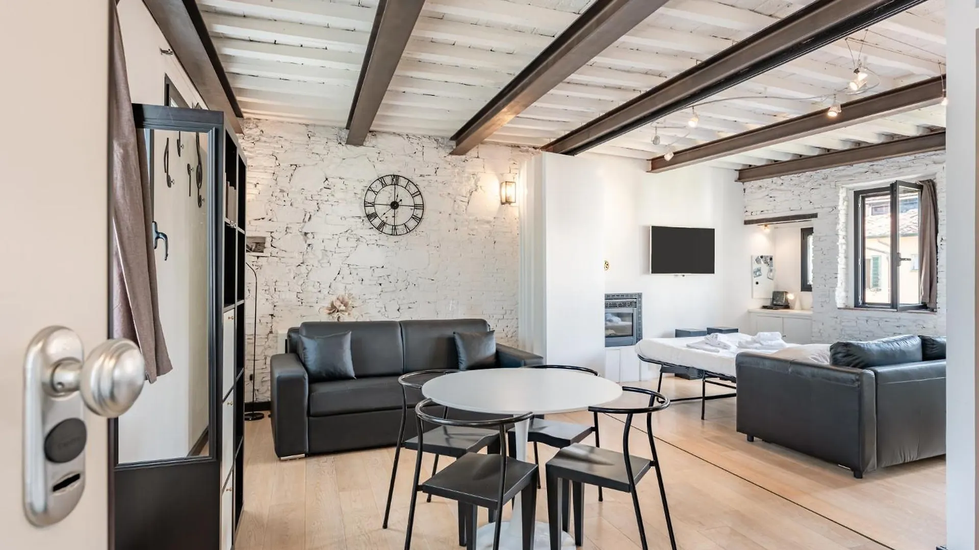 Loft Santa Chiara - Affitti Brevi Italia location