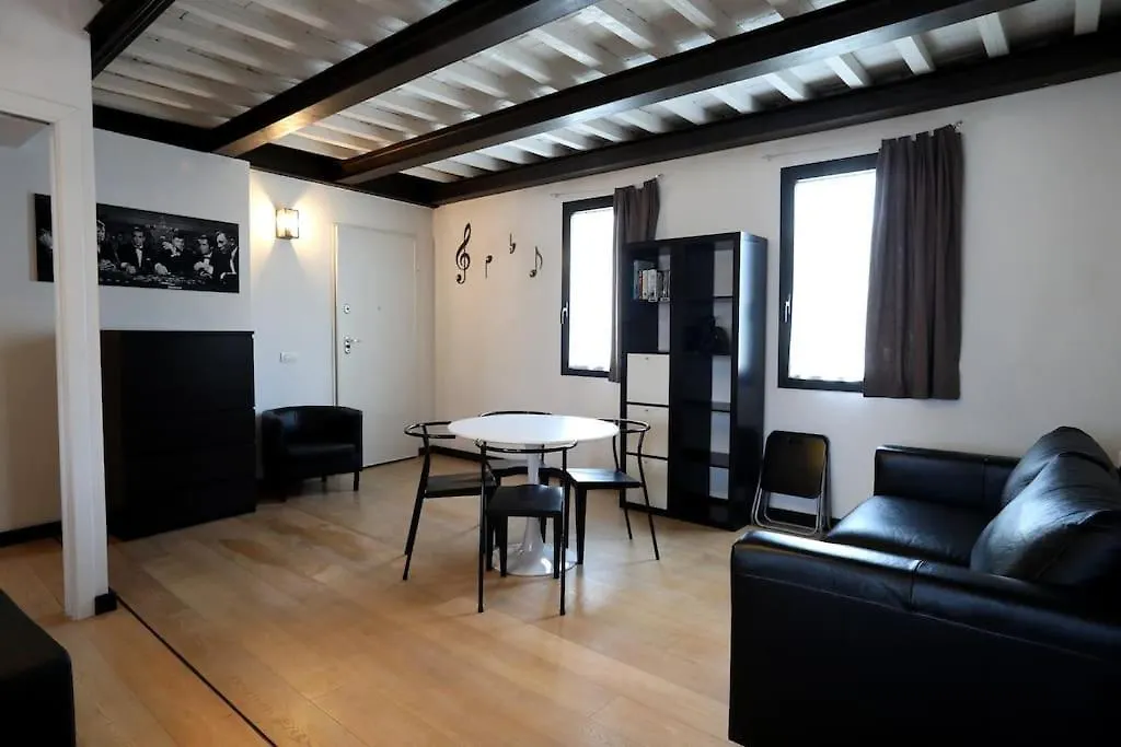 Appartamento Loft Santa Chiara - Affitti Brevi Italia Lucca 0*,  Italia